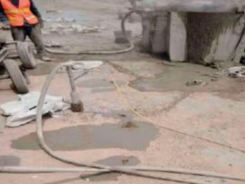 明光水泥混凝土路面板底注浆技术 路面脱空注浆整治方案